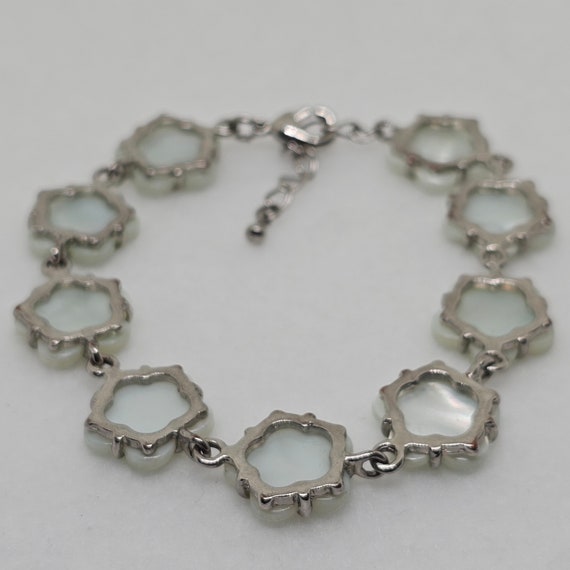 Vintage Mother of Pearl Flower Bracelet 7.5" - image 5