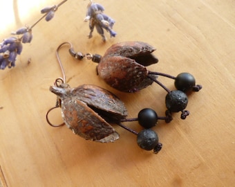 Boucles d'oreilles faînes, boucles d'oreilles en bois véritable avec une perle de lave et onyx noir, bijou en noix véritable, gemme noir