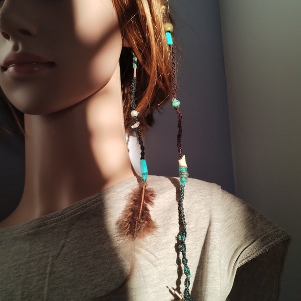 bijou de cheveux long en macramé à plume, bijou chamanique, d'oreille budha, boucle d'oreille longue en macramé fin, boucles d'oreilles boho