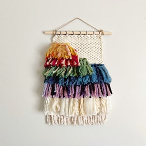 Vibrant Woven Wall Hanging, Rainbow Fiber Artwork, Boho Chic Wall Weaving, Ideal Gift for Art Lovers