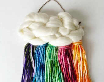 Rainbow Cloud Woven Wall Art - Handcrafted Fiber Wall Hanging for Whimsical Nursery Decor, Perfect Baby Shower Gift