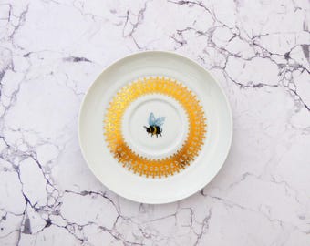 Wall plate  bumblebee white gold 15 cm Vintage Deko plate  Wall deko  edg wall hanging