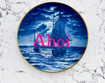 Wandteller Typo Ahoi vintage Herr Fuchs Teller neonpink blau 19cm Meer Mühle/Schiff Delfter Gold