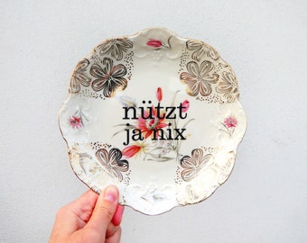 Wall plate nützt ja nix typo  Vintage Deko plate  Wall deko gold edg wall hanging