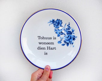 Wandteller Typo Tohuss vintage Herr Fuchs Teller blau/gold Blumen plattdeutsch