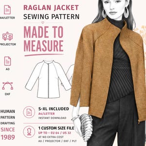 Puede incluir: Un patrón de costura para chaqueta raglán con el texto RAGLAN JACKET SEWING PATTERN, MADE TO MEASURE, S-XL INCLUDED y HUMAN PATTERN DRAFTING SINCE 1989. La ilustración muestra una chaqueta color canela con cuello alto y cremallera.