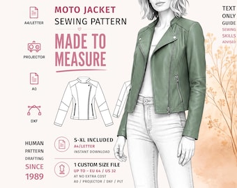 Może przedstawiać: Wykroj krawiecki na kurtkę motocyklową z tekstem MOTO JACKET SEWING PATTERN, MADE TO MEASURE oraz S-XL INCLUDED. Grafika przedstawia techniczny rysunek liniowy kurtki obok ilustracji osoby ubranej w szałwiowo-zieloną kurtkę motocyklową z zapięciem na zamek i długimi rękawami.