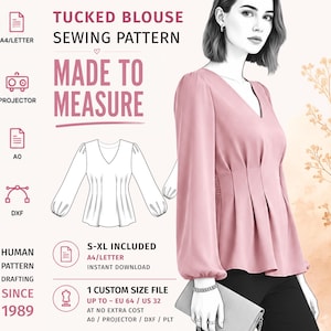 Puede incluir: Un patrón de costura para una blusa con pliegues, cuello en V y mangas largas. El gráfico incluye el texto: Tucked Blouse Sewing Pattern, Made to Measure, S-XL Included, 1 Custom Size File y Human Pattern Drafting Since 1989. Se muestran iconos para los formatos A4/Letter, Projector, A0 y DXF.