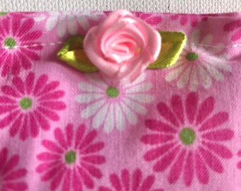 BELTANE Blend Reiki Rest and Relaxation Small Square Herbal Dream Pillow with Small Pink Fabric Flower in Pink and White Daisies fabric