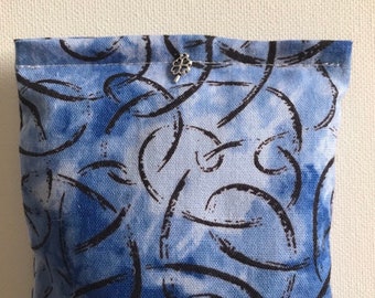 Hermes Blend Reiki Rest and Relaxation Small Square Herbal Dream Pillow with Silver Four Leaf Clover Charm in Blue Tie Dye with Black Swirls