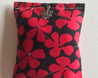 HARVEST FESTIVAL Blend Reiki Rest and Relaxation Small Square Herbal Dream Pillow with Silver Green Man Charm in Black with Red Flowers