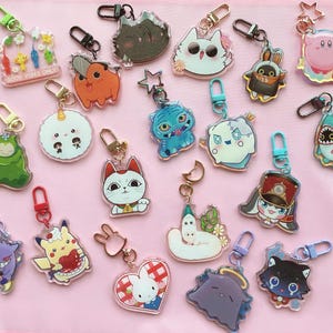 Verschiedene Anime-Schlüsselanhänger mit Maskottchen (5,3 cm)