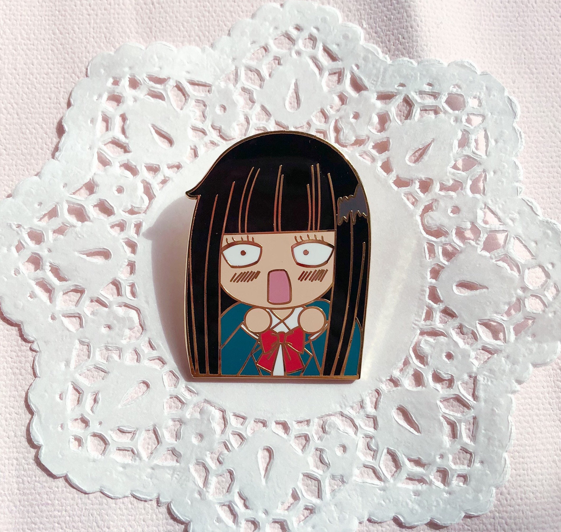 Knt Surprised Chibi Sawako Pin - Etsy