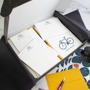Personalisierte Schreibwaren-Garderobe, verpackte Geschenksets mit Notizblöcken und Karteikarten, benutzerdefiniertes Briefpapier, Fahrradbrief-Schreibkits | FAHRRADFAHRT