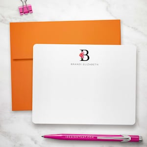 Individuelle flache Grußkarten mit Blumenmonogramm - personalisierte Notizen für den Alltag | BLUMEN INITIALEN