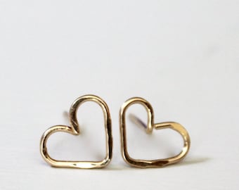 Orecchini a bottone a cuore aperto fatti a mano, argento sterling, oro riempito