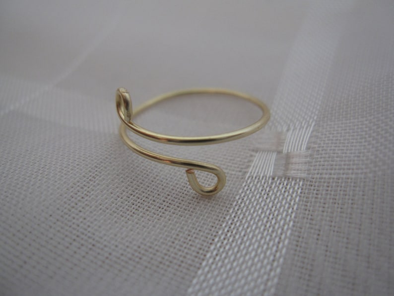 The Knuckle Ring - Gold main image 0