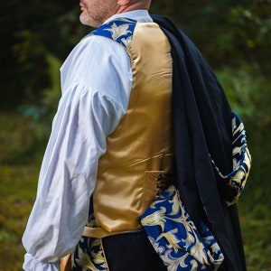 Renaissance Pirate coat perfect costume for a pirate or a prince image 6