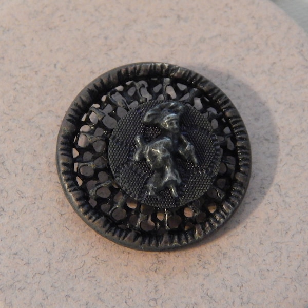 Oriental Woman with Parasol - Brass Openwork Base Antique Button with Dark Patina