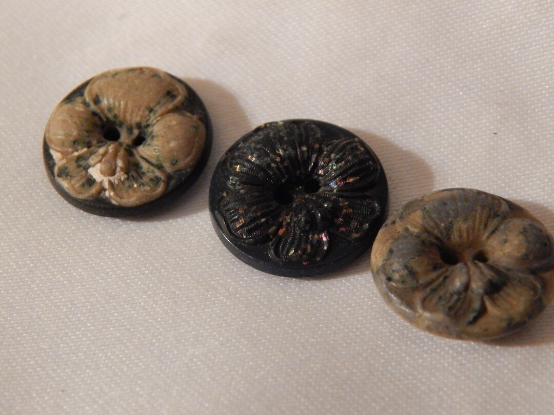 Molded 5/8 Inch Floral Composition Buttons - 3 Different Shades -beige ...