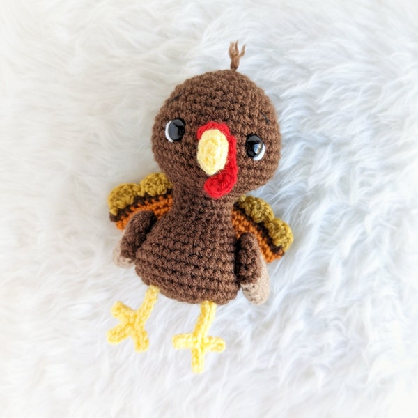 CROCHET TURKEY PATTERN: Mini Turkey Amigurumi Pattern, English Only, Easy to FOllow and Beginner Friendly, Crochet Thanksgiving Decor