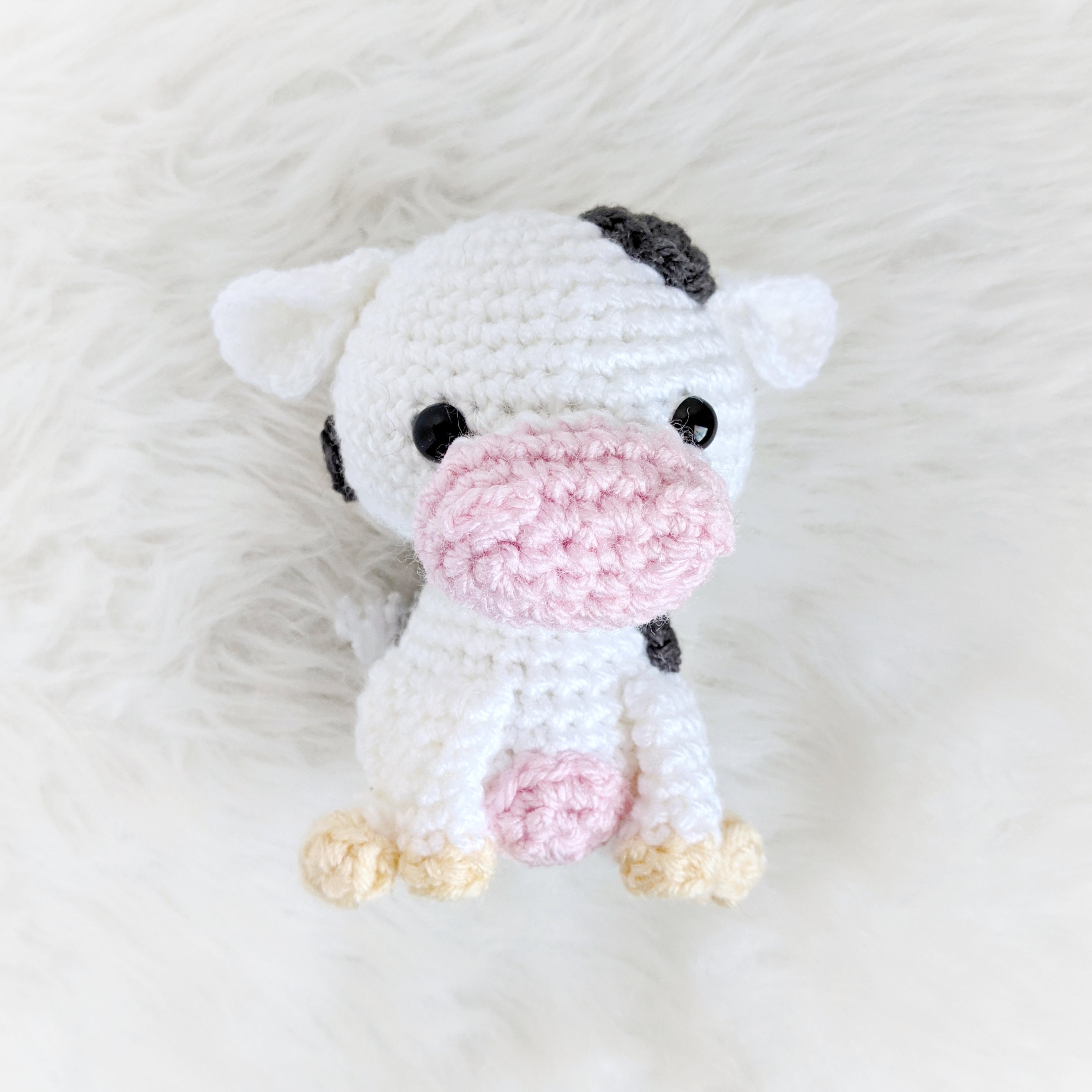 CROCHET COW PATTERN: Mini Amigurumi Cow and Bull Pattern, English Only, Easy To Follow and Beginner Friendly