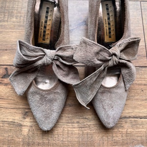 Size 7 suede bow pumps 80, vintage pointy shoes