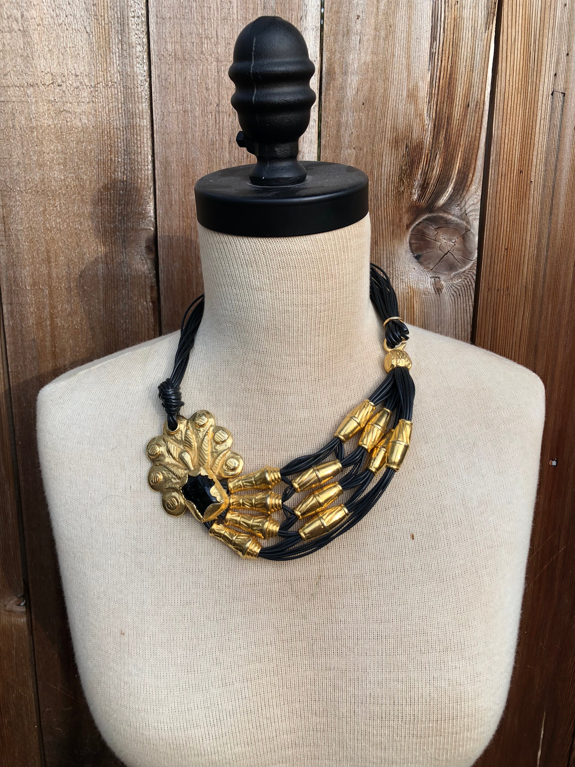 Schiaparelli necklace - Etsy 日本