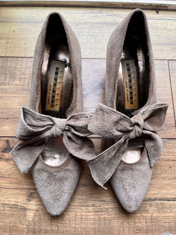 Size 7 suede bow pumps 80, vintage pointy shoes