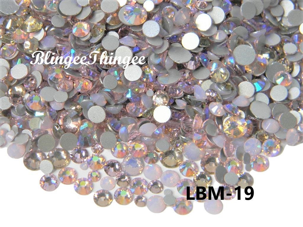WILLBOND 1440 Pack Hot Fix AB Crystals Flatback Hotfix Rhinestones Round Gems Glass Stones (Metallic Gold, 4 mm)