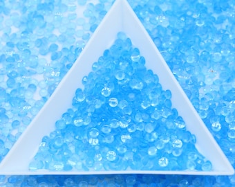 CLEARANCE  Glow in the Dark Sky Blue  Resin Rhinestones Flatback Bling 3mm 4MM 5mm  Choose Size Nonhotfix