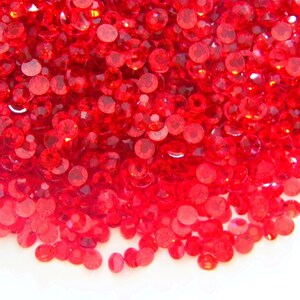 Liquidación de diamantes de imitación de resina plana de color rojo oscuro sólido TRANSPARENTE sin revestimiento AB Elija tamaño y color Bling facetado