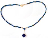 Saffier blauw Swarovski ronde Beadednecklace, goud spacers, diepe blauwe Swarovski Crystal charms, elke gelegenheid cadeau voor haar, verstelbare gesp