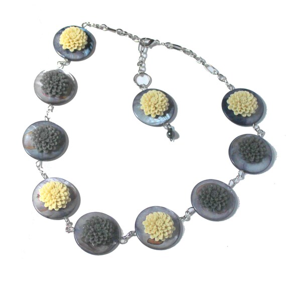 Flower Necklace Chrysanthemum Flower Beads Grey Ivory Etsy