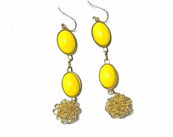 Sunny Yellow Long Chunky Dangle Earrings, two stacked cabs, Gold Mesh Bead, Ear wire