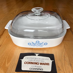 Vintage 1972-79 Blue Cornflower A-10-B Corning Ware Dish w/ Pyrex A-12-C Lid