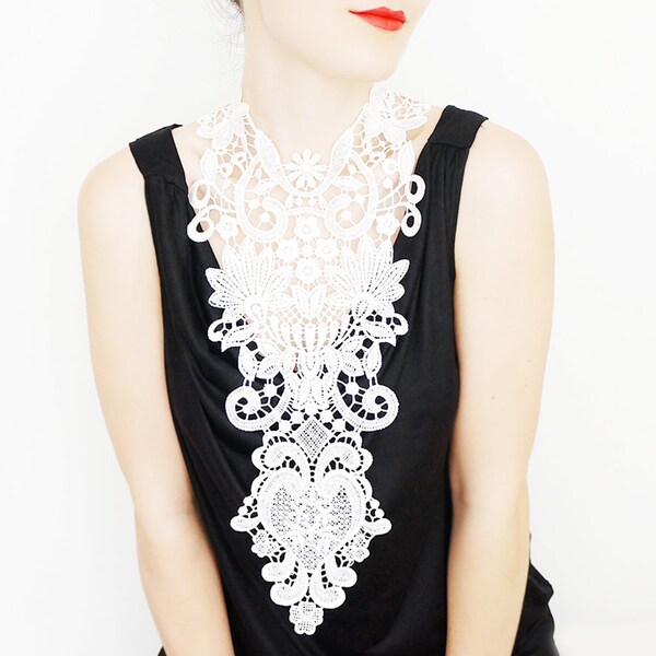 NECKLACE // Ormulia // Handmade White Lace Necklace Applique Golden Chain Harness Blouse Accessories Bib Necklace