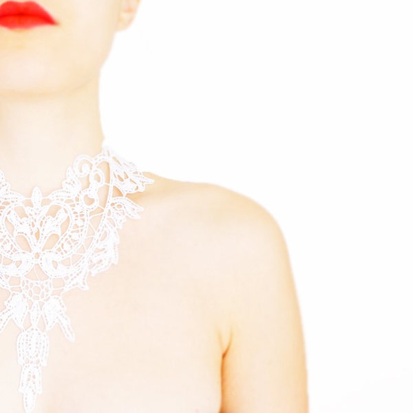 Arisque // Handmade White Crochet Lace Collar Necklace Applique Blouse Accessories Bib Necklace