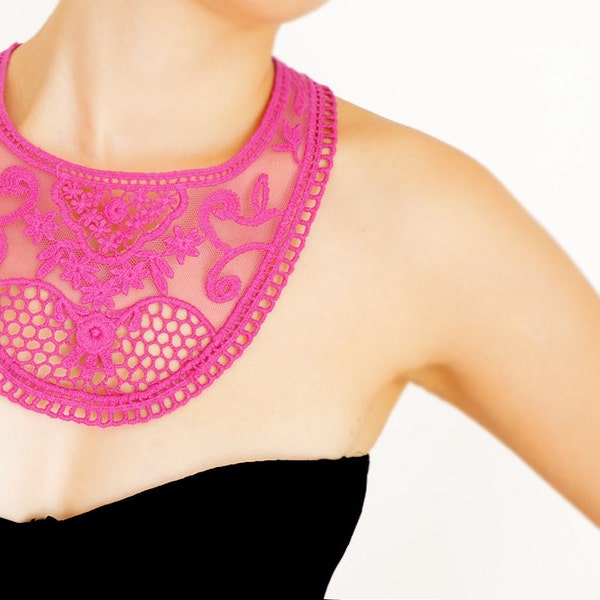 Cerynia // Handmade Fuscia Crochet Cotton Lace Collar Necklace Applique Blouse Accessories