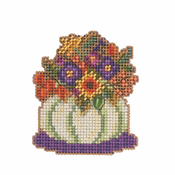 Pumpkin Bouquet Beaded Cross Stitch Kit Mill Hill 2023 Autumn Harvest  MH182321 