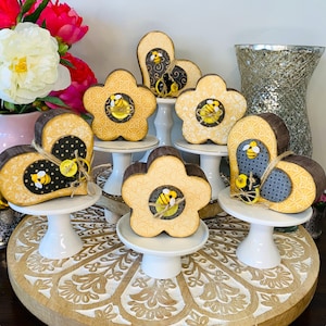 Wooden Honey Bee Inspired Flower or Heart Shelf Sitter Decoration, Spring Bee Tier Tray Decor, Summer Bee Home Decor, Bumble Bee Decor.