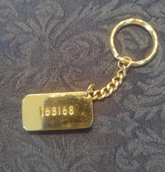 1980's Oleg Cassini 28K Keychain - image 2