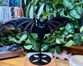 Murciélago de obsidiana negra con soporte n.° 1: tallado de murciélago de cristal, decoración gótica para el hogar, exhibición de cristales de Halloween, estatua de altar de brujas