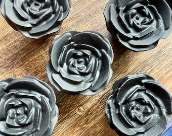Rosa tallada en obsidiana negra: flor de cristal para protección y fuerza / Decoración gótica para el hogar, regalo de bruja, coleccionista de cristales