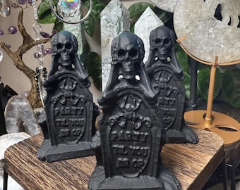 Lápida tallada en obsidiana negra: "Fiesta hasta el cansancio" / Decoración de cristal para Halloween / Decoración gótica para el hogar / Regalo de bruja / Piedra protectora