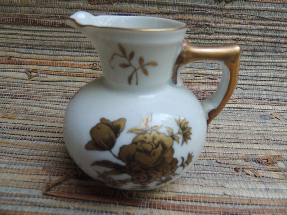 Vintage White & Gold Cream Pitcher Rose Floral Pattern