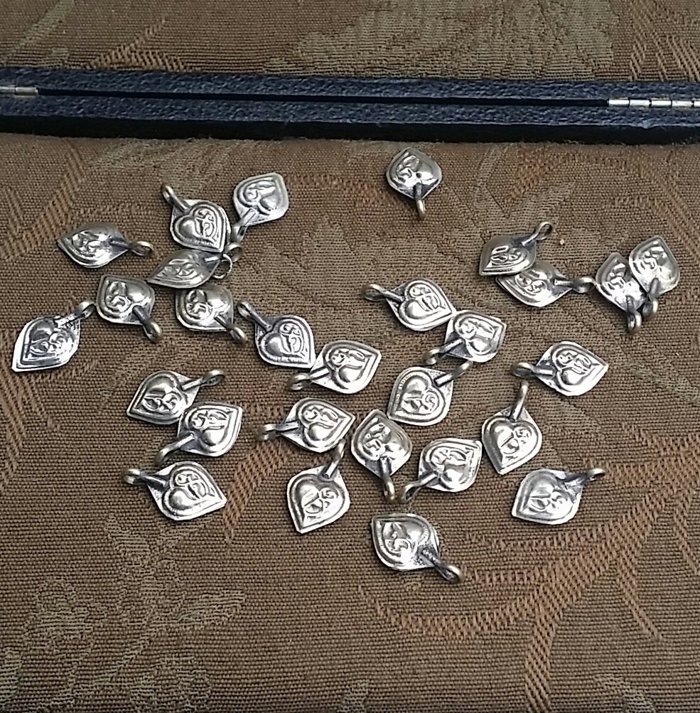 Vintage Metal Embossed Heart Charms Tin Hearts Pendants Jewelry Making Wedding Valentines Day