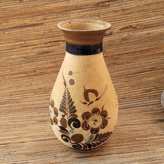 Beautiful Mexican Tonala Vase Marked MEXICO & EARDIEI F Lovely Design Flowers Ferns Butterflies