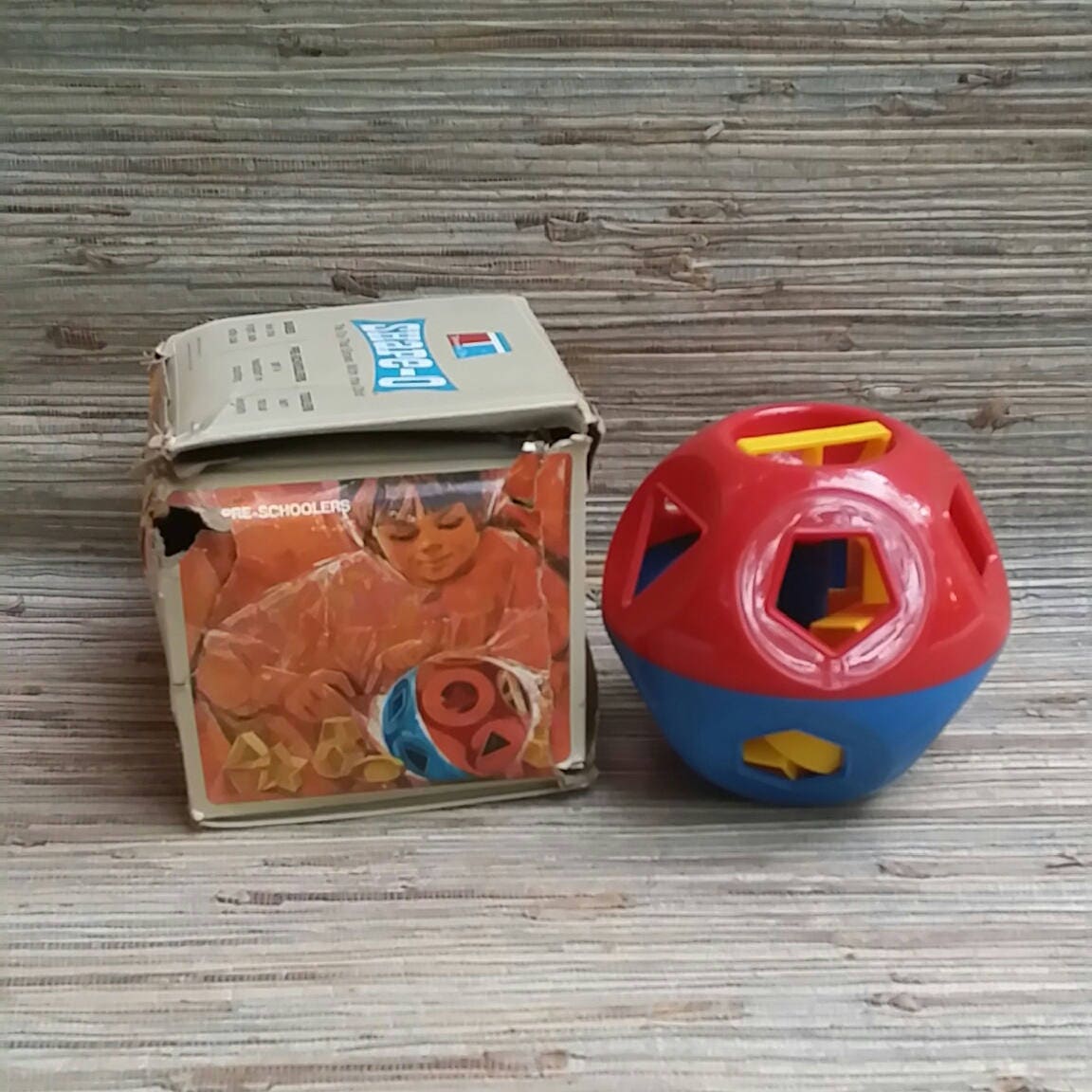 Vintage Tupperware Toys ShapeO Shape Sorter Ball Puzzle