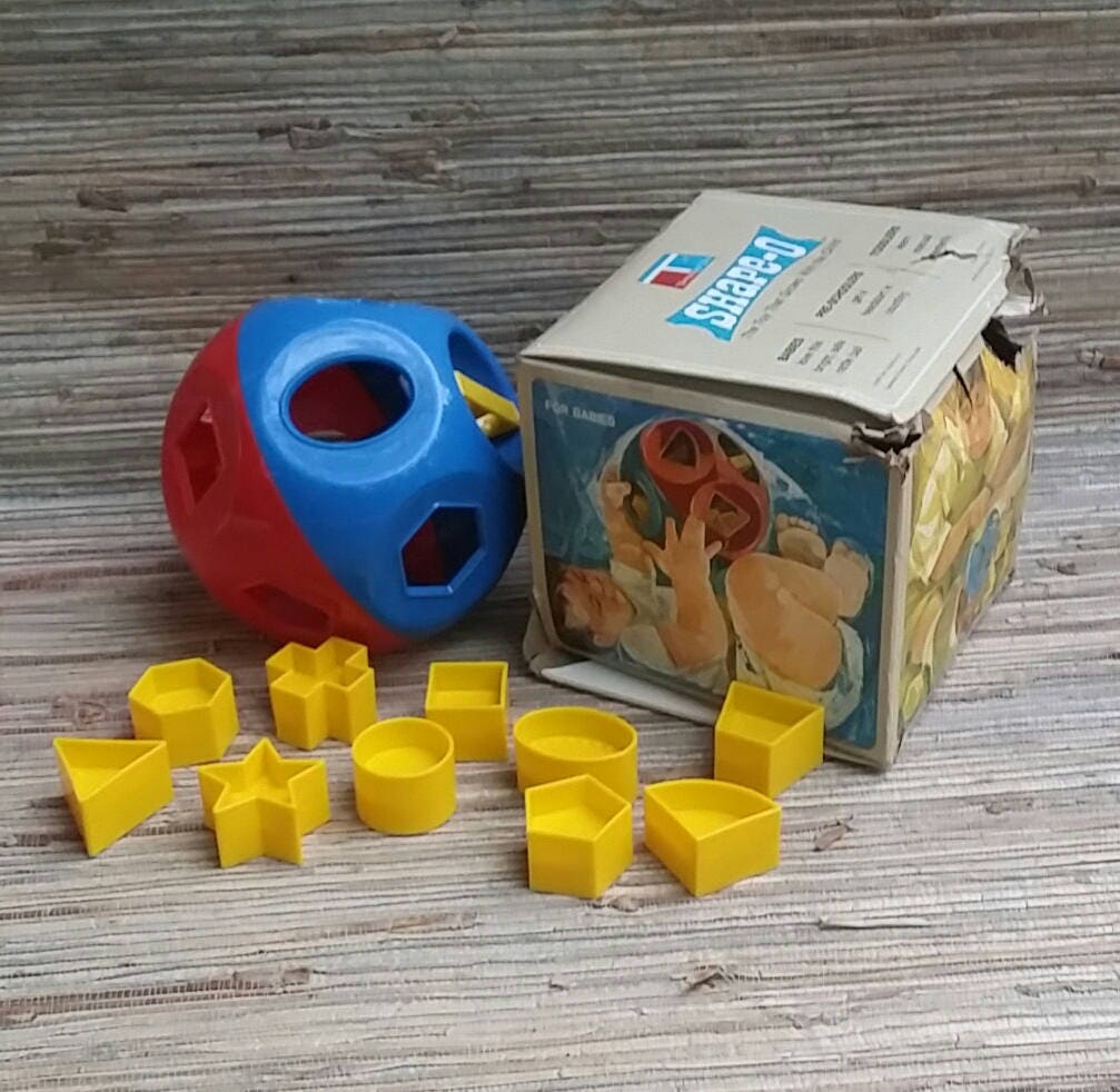 Vintage Tupperware Toys ShapeO Shape Sorter Ball Puzzle